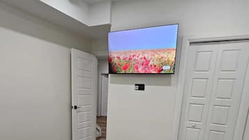 1 quarto, escrivaninha, ferros/tábuas de passar roupa, Wi-Fi