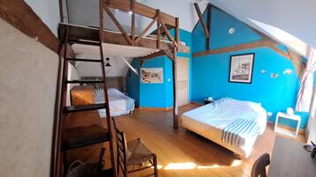 4 bedrooms, WiFi, bed sheets