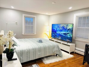 4 bedrooms, WiFi, bed sheets