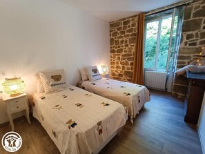 5 bedrooms