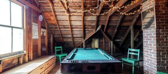 Cozy Riverfront Escape in Great Barrington - "Whiskers on the Water"