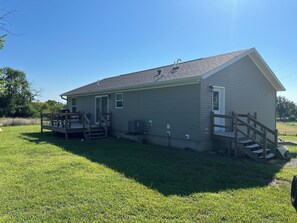 Exterior - Charming 4-bedroom house with AC in Fort Scott (Fort Scott)