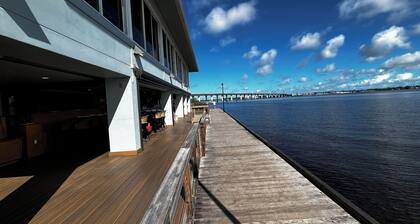 Welcome to Aqua Aura a Charming studio with AC in Stuart - Perfect for a getaway