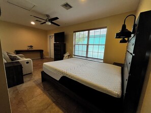 1 室のベッドルーム、アイロン / アイロン台、WiFi、ベッドシーツ