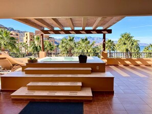 Bañera de hidromasaje exterior