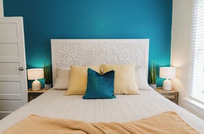 4 bedrooms, WiFi, bed sheets