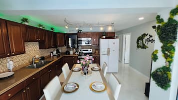 Fridge, microwave, oven, coffee/tea maker