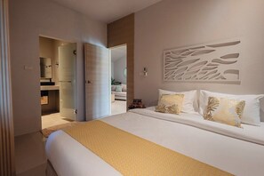 Luxury Villa, Lanai, Pool View