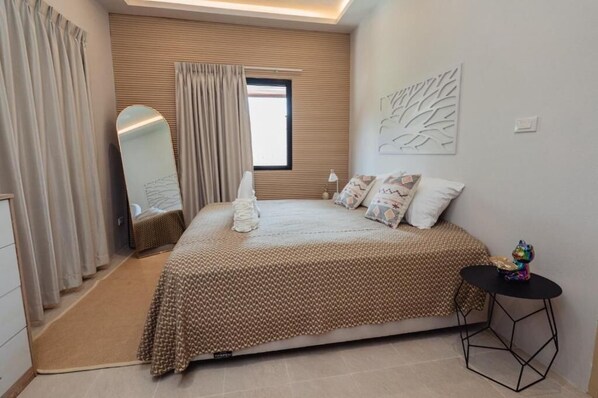 In-room safe, iron/ironing board, free WiFi