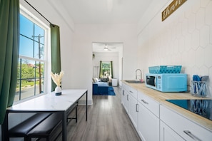 Fridge, microwave, stovetop, dishwasher