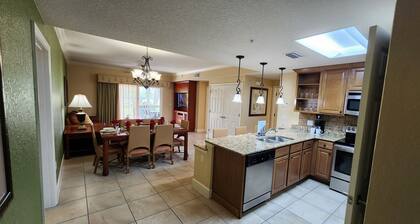 Spacious Orlando Villa only Minutes from Disney