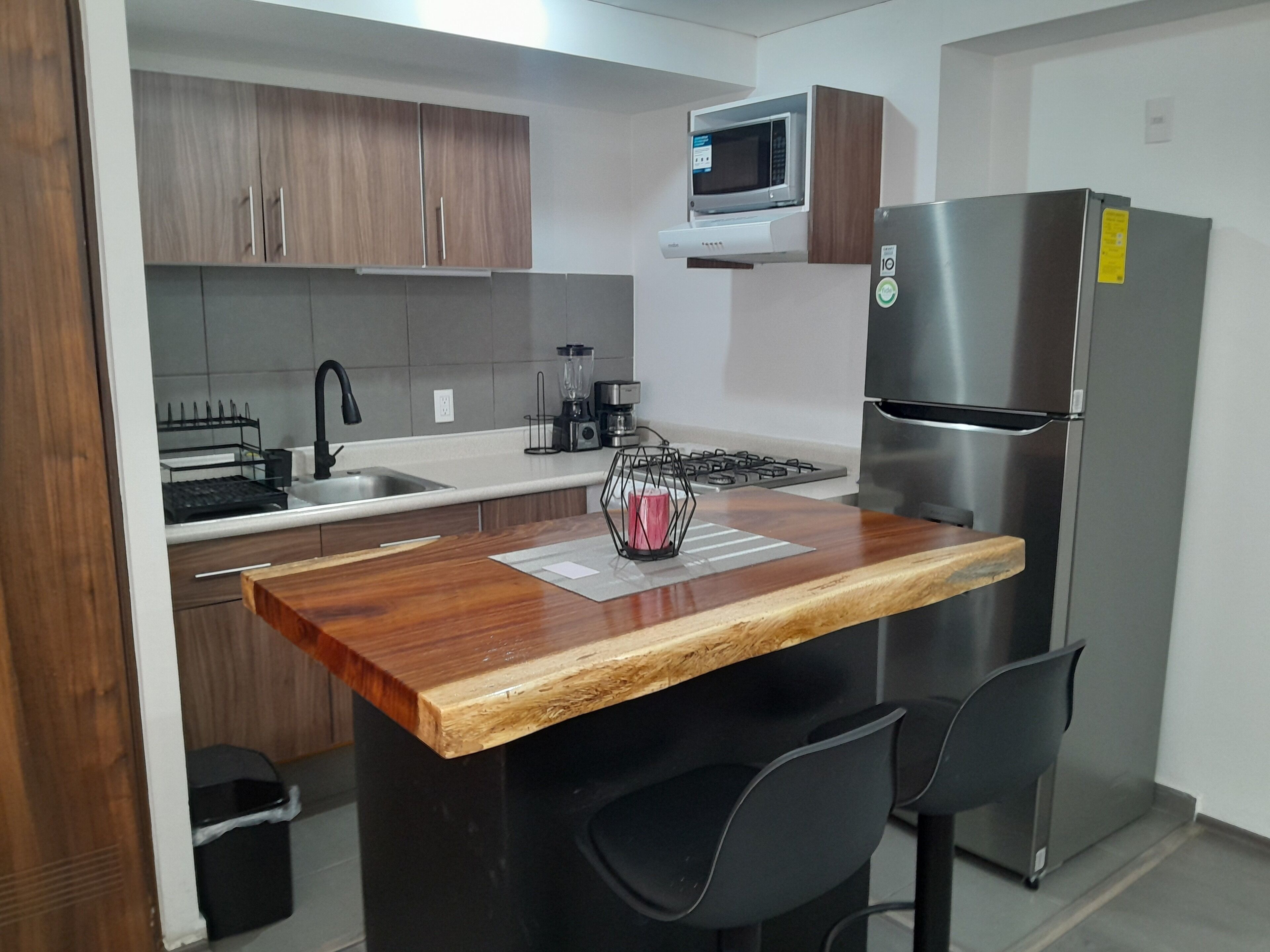 Fridge, microwave, oven, stovetop