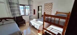 ファミリー スイート | アイロン / アイロン台、WiFi (無料)