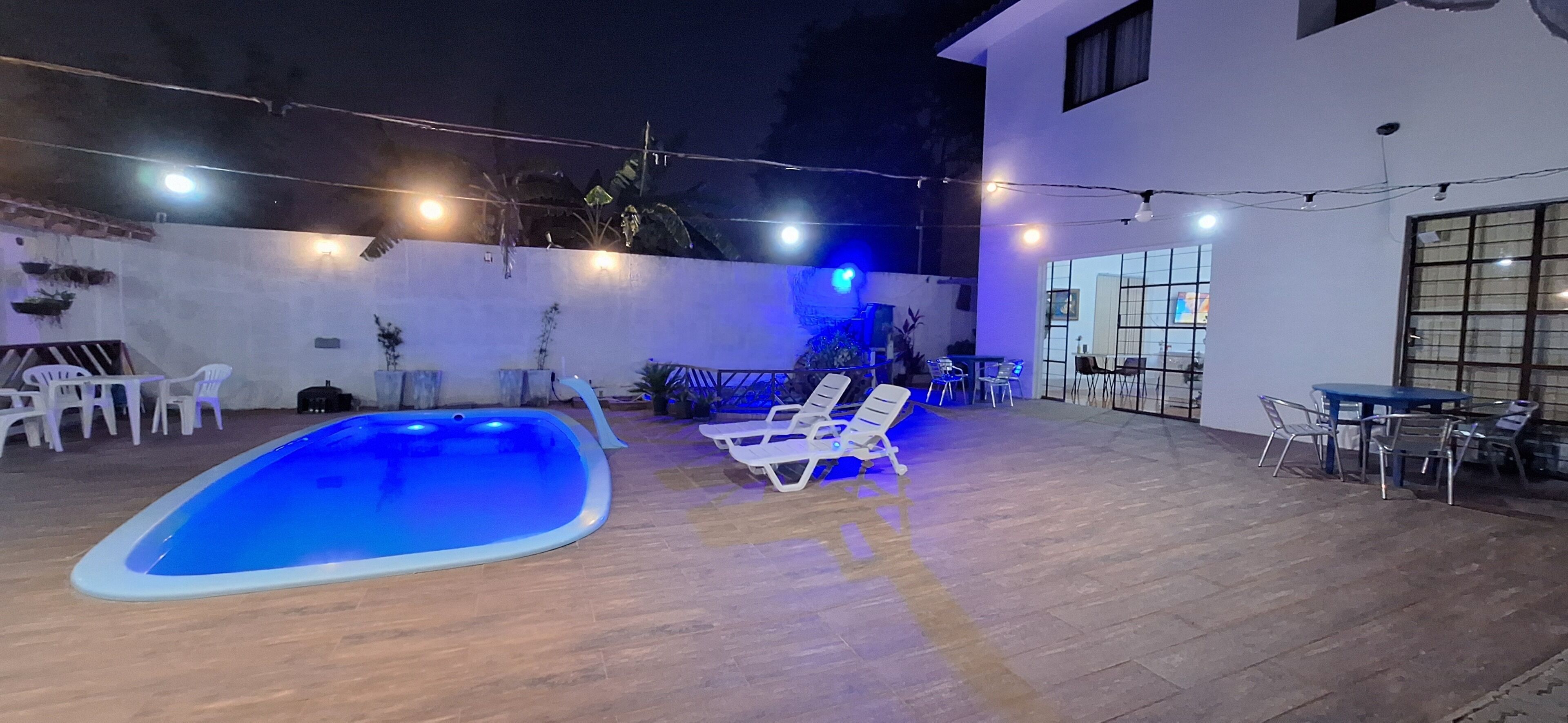 Seasonal outdoor pool