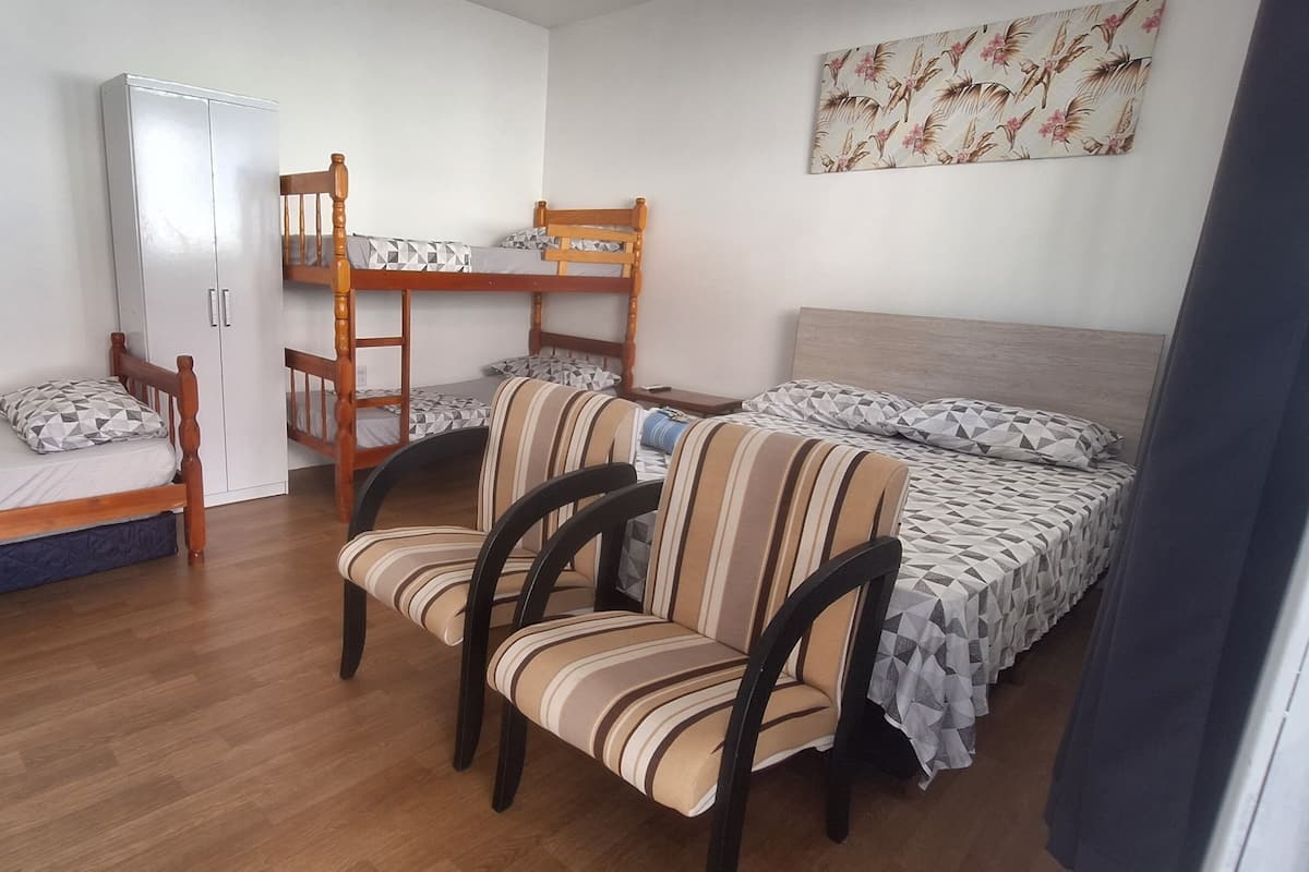Suite | Iron/ironing board (on request), free WiFi