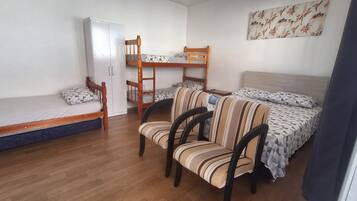 Suite | Iron/ironing board, free WiFi