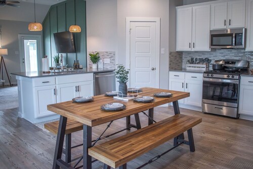 Spacious 4BR Family Retreat- Comfort & Fun for All Ages