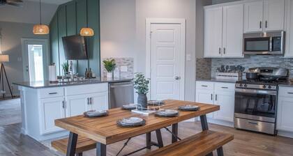 Spacious 4BR Family Retreat- Comfort & Fun for All Ages