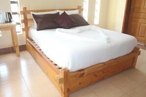 1 bedroom, internet, bed sheets