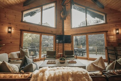 Secluded Lodge on 56 Acres | Firepit • Creek