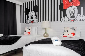 4 عدّة غرف نوم وواي فاي وملاءات أسرّة