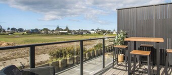 Unwind at The Reef (Apartment #B1)