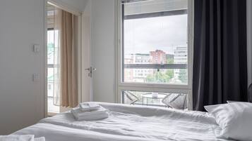 2 bedrooms, desk, iron/ironing board, free WiFi