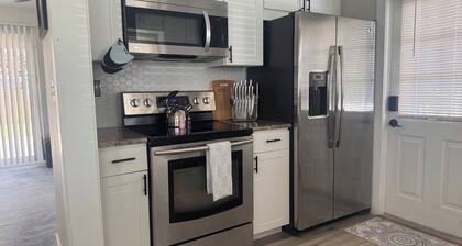 Cozy 2 bedroom housein Bradenton
