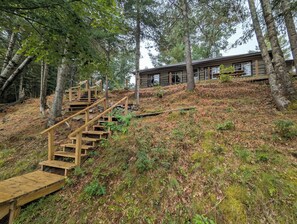Exterior - Cedar Crest- Bloom & Relax – 2 Homes by the River Spring Fly Fishing Cabin Duo (Grayling)