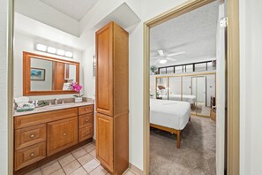 1 chambre, fer et planche à repasser, Wi-Fi gratuit, draps fournis