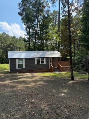 Exterior - Trails,Tails, and Scales just minutes from world class fishing and nature sights (Burkeville)