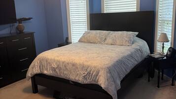 4 slaapkamers, een strijkplank/strijkijzer, wifi, beddengoed