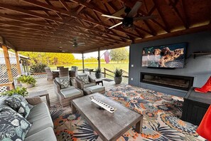 Terrace/patio - The Blue Heron - Lake View near Music Park (Live Oak)