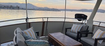 Sausalito Floating Gem: A Charming Stay by the Bay