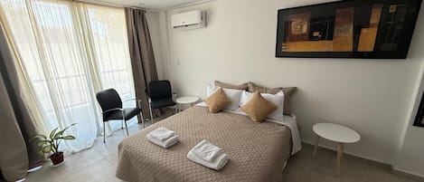 1 室のベッドルーム、WiFi (無料)、ベッドシーツ、車椅子でアクセスできる設備