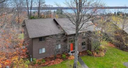 🛶 Torch Lake Vista | A-Ga-Ming Golf Retreat | Sunrise Views + Dual-Unit Condo ➠ 741