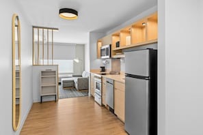 Suite, 1 Bedroom | Blackout curtains, iron/ironing board, free cots/infant beds, free WiFi - Towneplace Suites By Marriott Youngstown North (Girard)