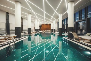 Indoor pool, outdoor pool - Paragraph Golf & Spa Tabori, Autograph Collection (Tbilisi)