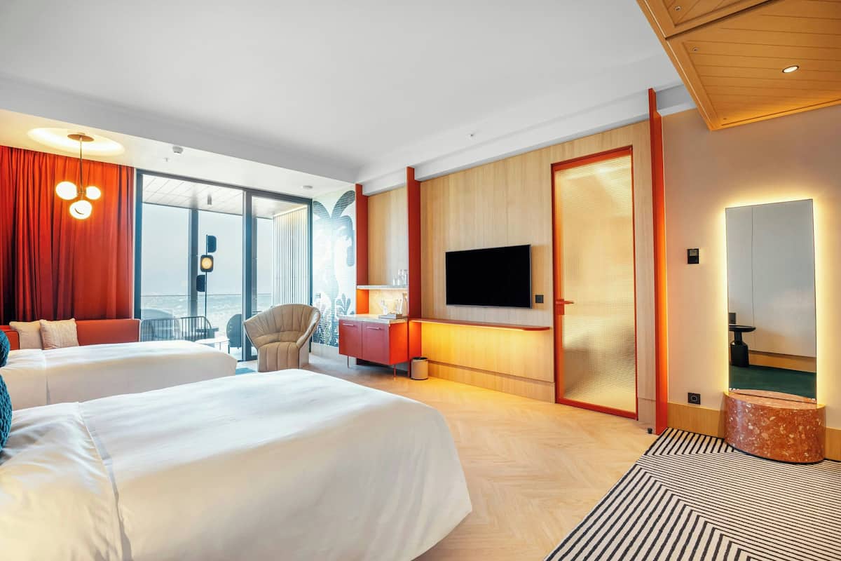 Horizon Room, 2 Twin Beds, Balcony | Schallisolierte Zimmer, Bügeleisen/Bügelbrett, kostenlose Babybetten