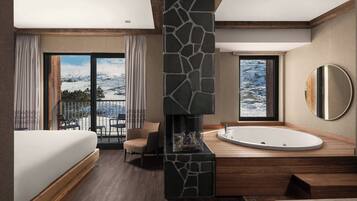 Suite, 1 Tempat Tidur King, Bebas Asap Rokok, pemandangan gunung (Balcony) | Seprai premium, minibar, brankas, dan meja kerja