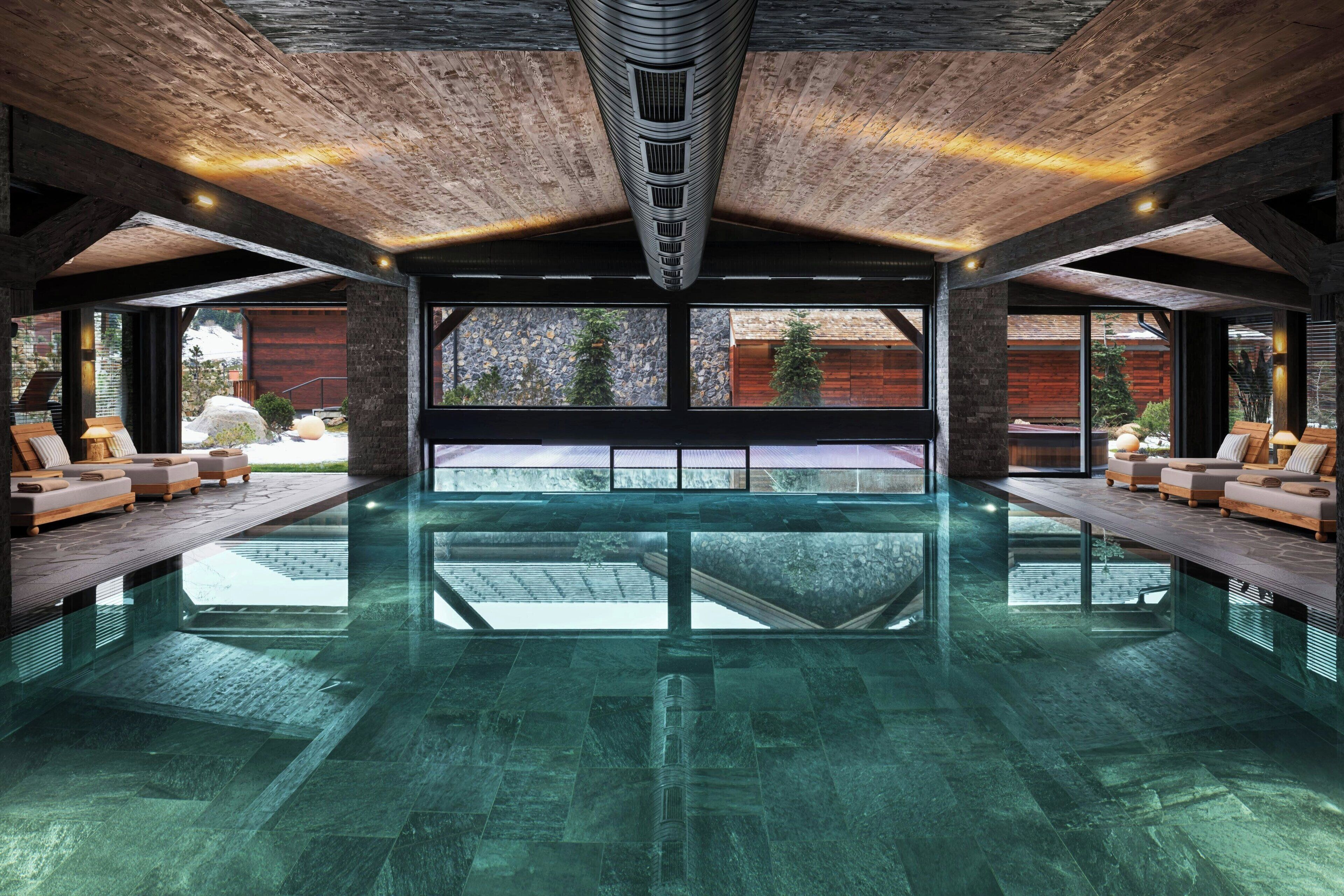 Una piscina techada