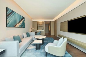 Suite, 1 King Bed, City View