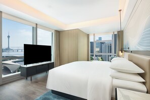 Studio Suite, 1 King Bed, Ocean View - Courtyard By Marriott Zhuhai (Zhuhai)