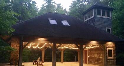 Splendor Mountain Shadow Pavillion