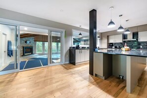 Private kitchen - Rosemère pool house (Rosemère)