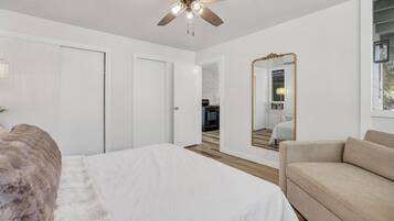 5 bedrooms, iron/ironing board, travel crib, free WiFi