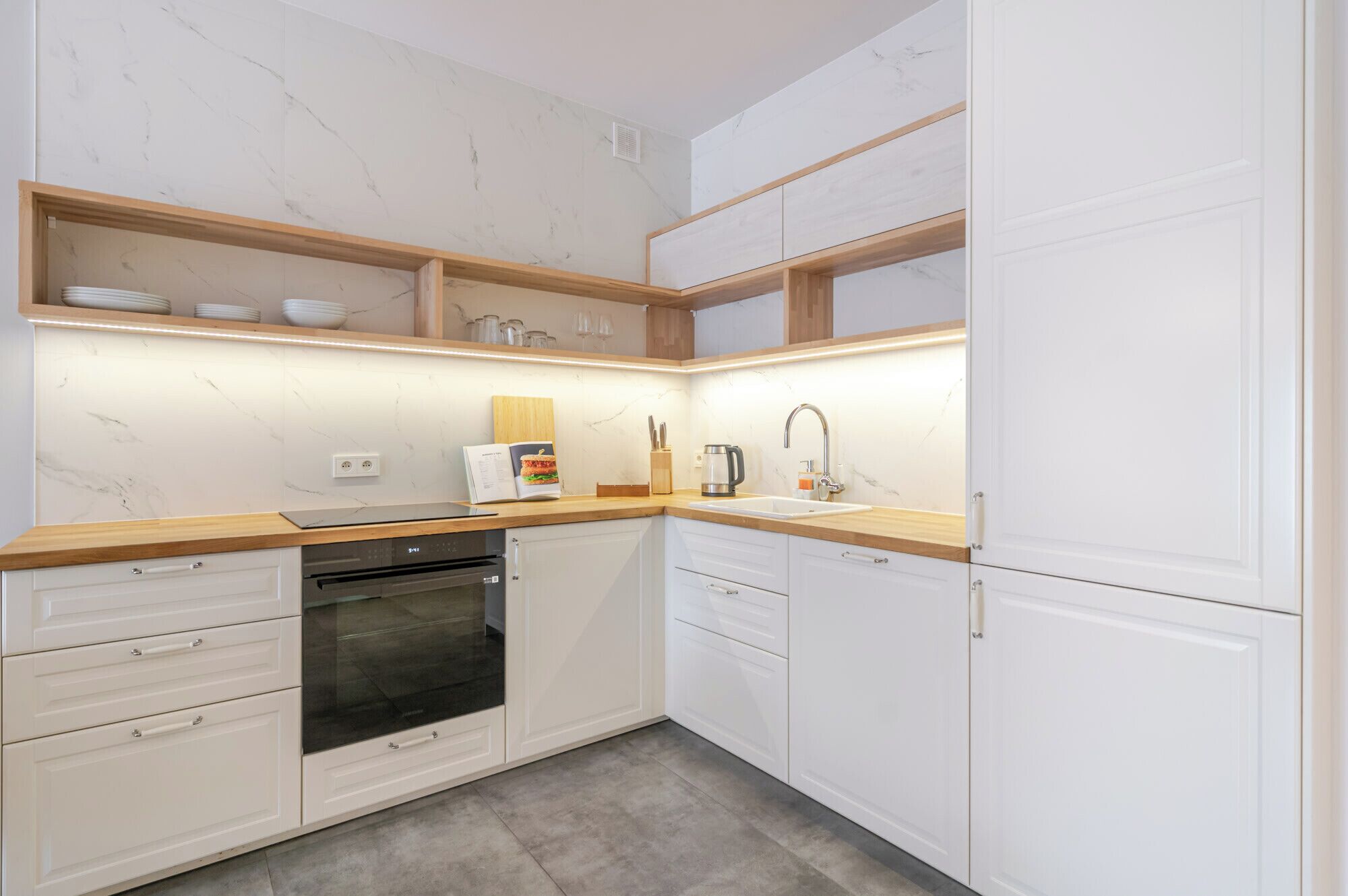 Køleskab, ovn, kogeplade, opvaskemaskine