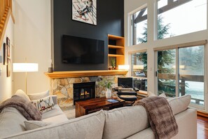 Smart TV, fireplace, offices