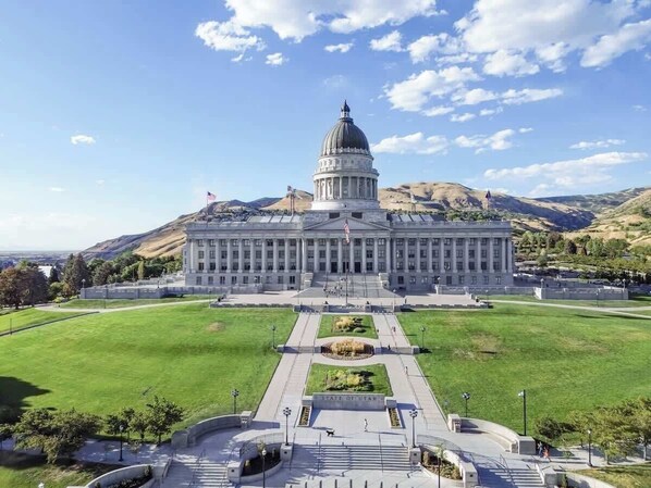 Unclassified image, 1 of 51, button