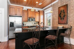 Fridge, microwave, dishwasher, coffee/tea maker